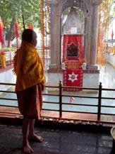 HH at the famous Kheer Bhavani Mandir.jpg